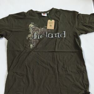 Ireland Graphic T-Shirt in Olive Green L New With tags!!! Beautiful!!